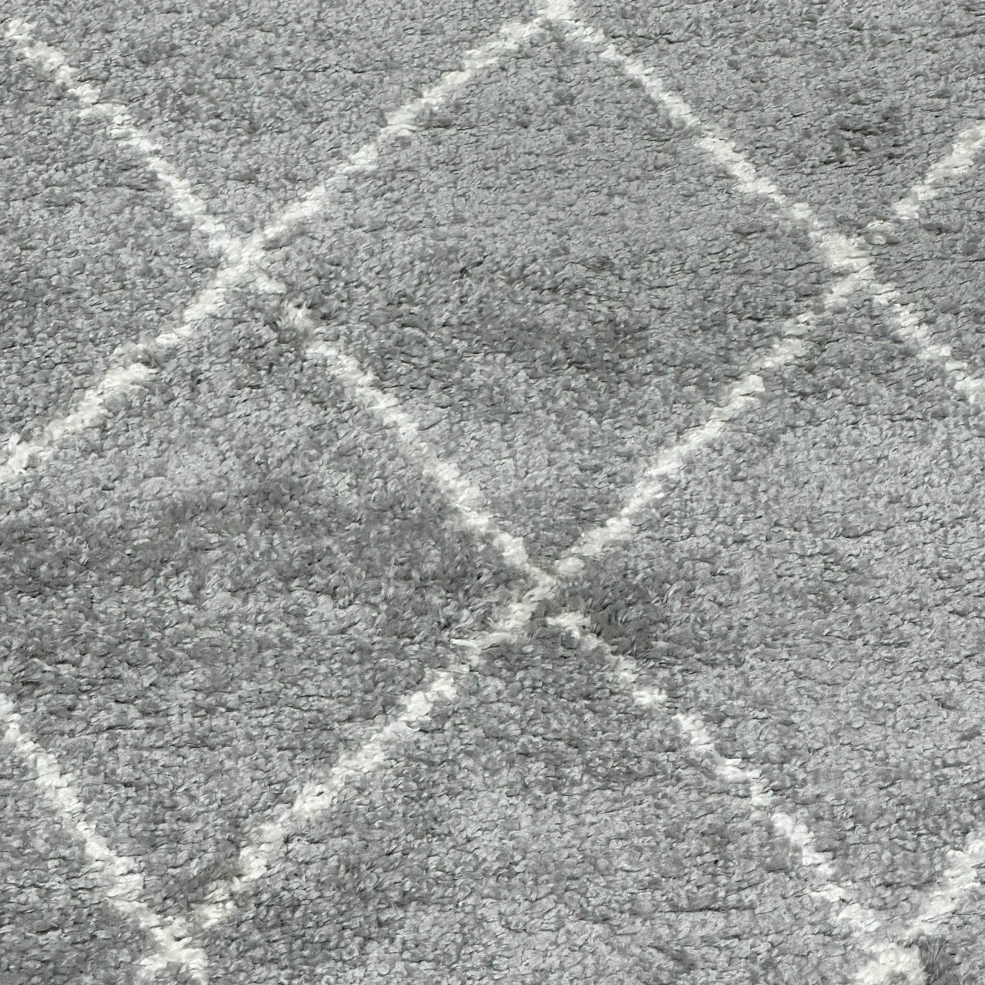 Cream and Grey 3D Shaggy Carpet, 120 x 170 cm - Soft and luxurious home decor, zoomed-in picture showing the design.